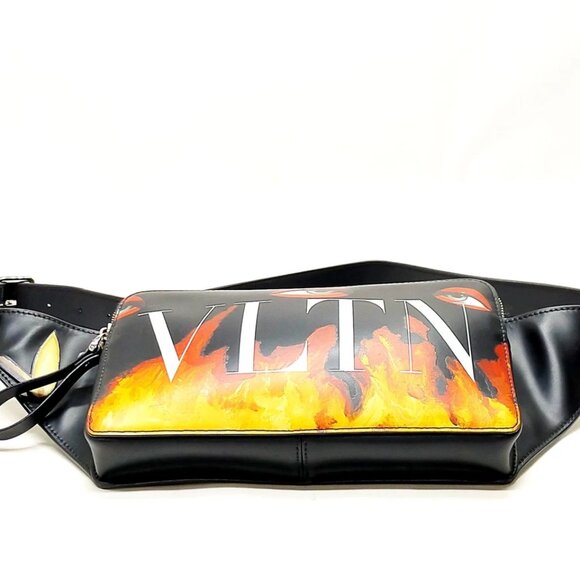 Valentino Garavani Waist Pouch Black PVC 450-060225 - Picture 5 of 13